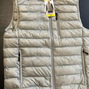 32 Degrees Silver Puffer Vest Size S small NWT